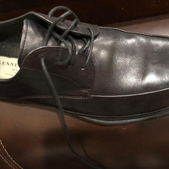 Men’s Brand new Kenneth  Cole Leather shoes